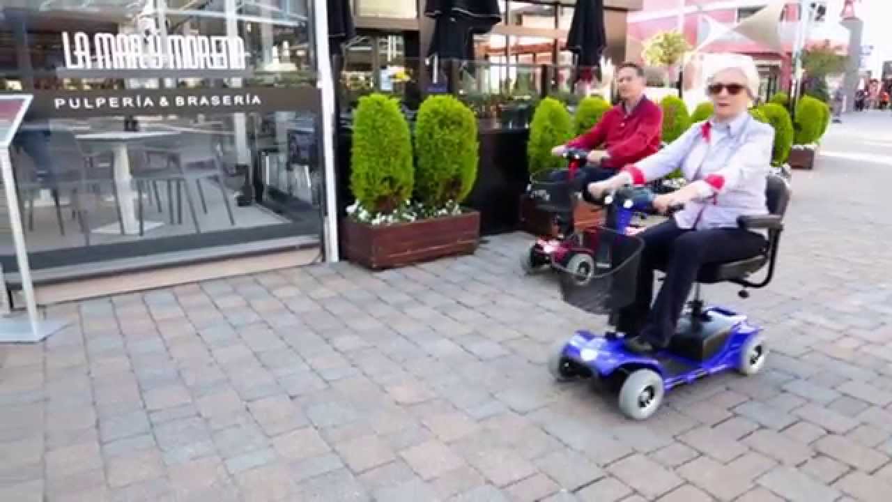 Scooter Discapacitados Silla de ruedas eléctrica de plegado automatico  30kg. Bateria litio. 18 km