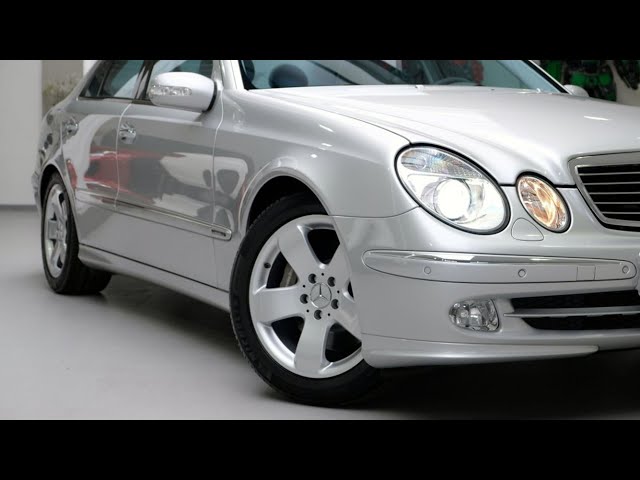 w211 Mercedes-Benz E 500 Avantgarde four-eyes 2004 