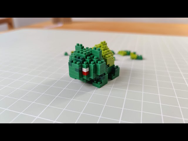 Nanoblock – Bulbasaur De Pokémon – Mini Ladrillos De Construcción De 4x4x5 Mm – Modelo 3D De Colección – Edad Recomendada +12 Años (NBPM003)