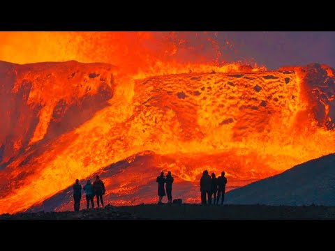 LAVA TSUNAMI OFFERS BEST SPACTACLE ON EARTH! ICELAND VOLCANO ERUPTION 2021!