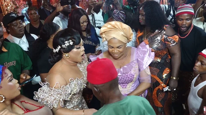ACTRESS REGINA CHUKWU GOES EMOTIONAL AS SHE DANCE WITH HER MUM WITH THERE CULTURE SONG