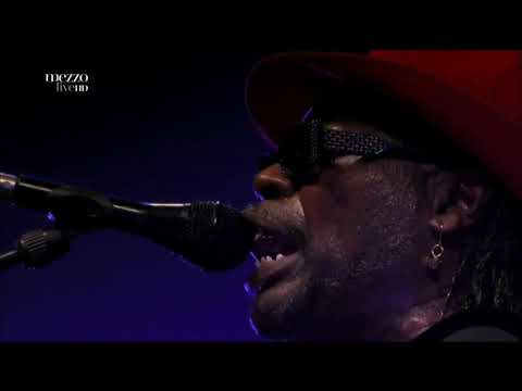29 C J Chenier & The Red Hot Louisiana Band The Richest Man