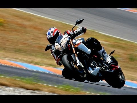 Monza: Benelli TnT R160 vs MV Agusta Brutale 1090RR - YouTube