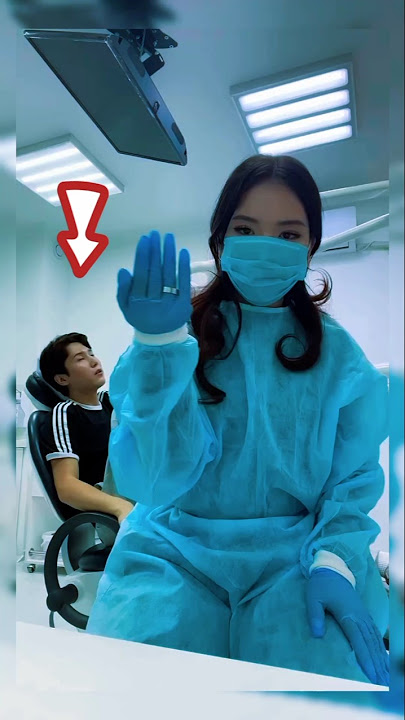 Dokter bedah cantik menggoda pasien laki laki #shorts
