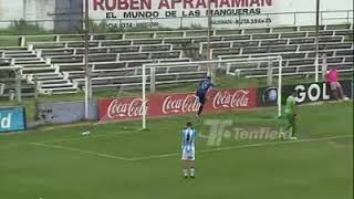 Golazo de Aguerre arquero de Cerro largo