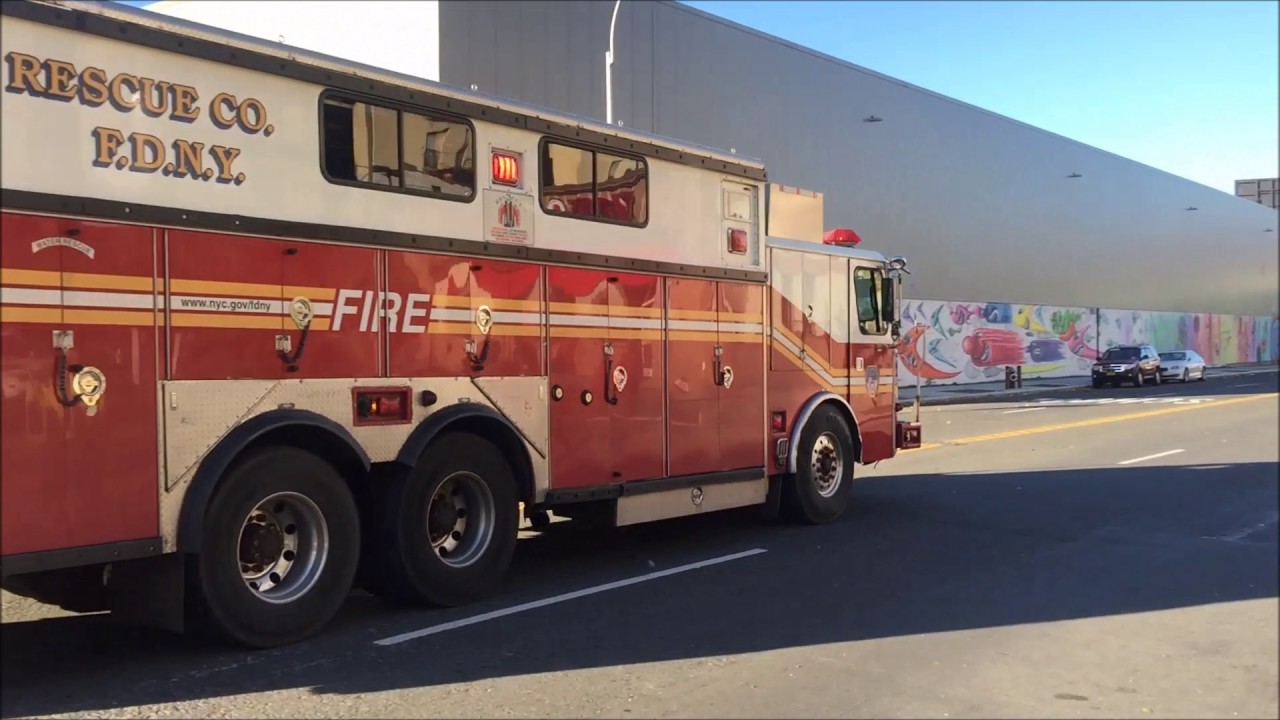 FDNY RESPONDING COMPILATION 54 FULL OF BLAZING SIRENS & LOUD AIR HORNS THROUGHOUT NEW YORK CITY.