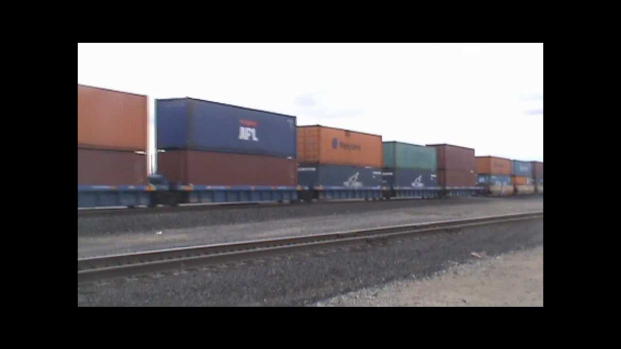 bnsf 5729 UP 7634 Leads the KOAMN through Roseville (2/11/12)