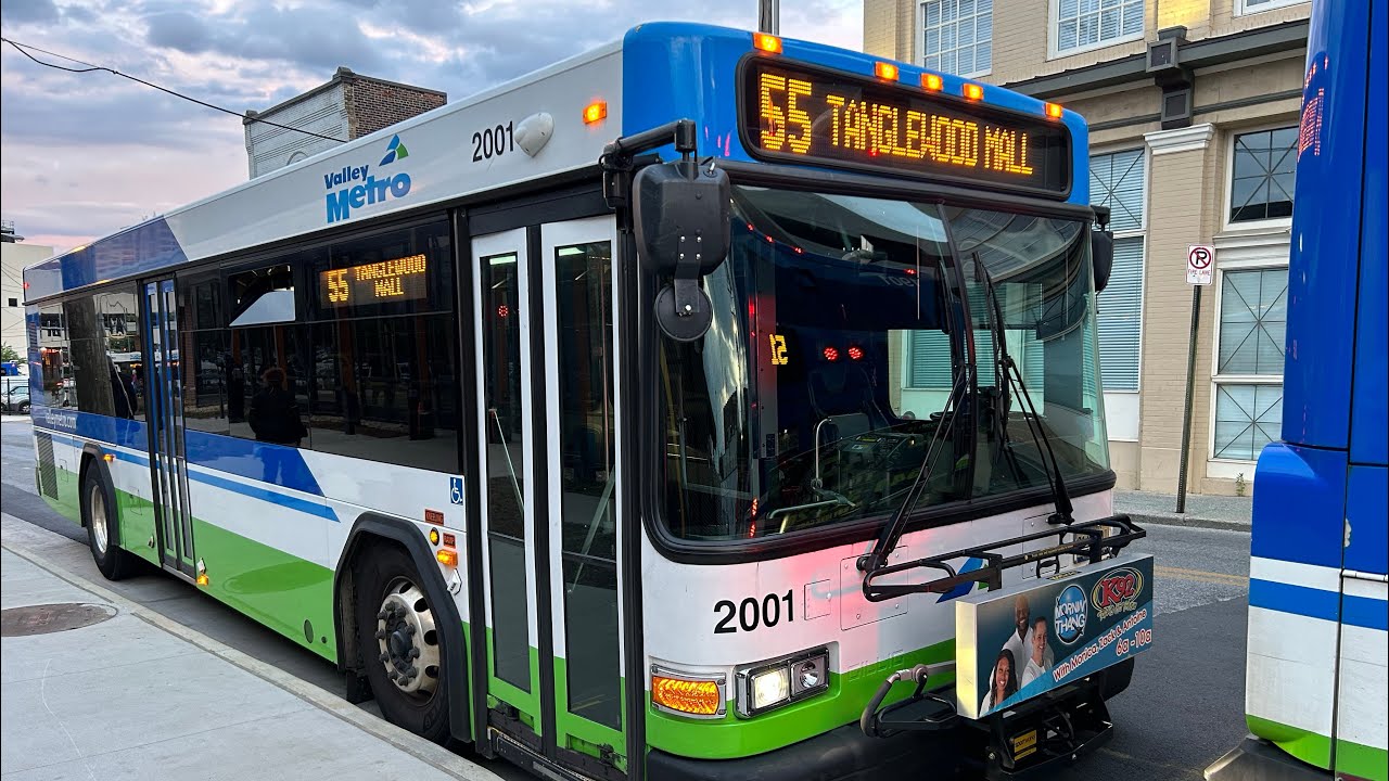 grtc-valley-metro-on-board-2020-gillig-low-floor-35-2001-on-bus-16
