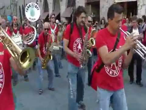 ქუჩის ორკესტრი