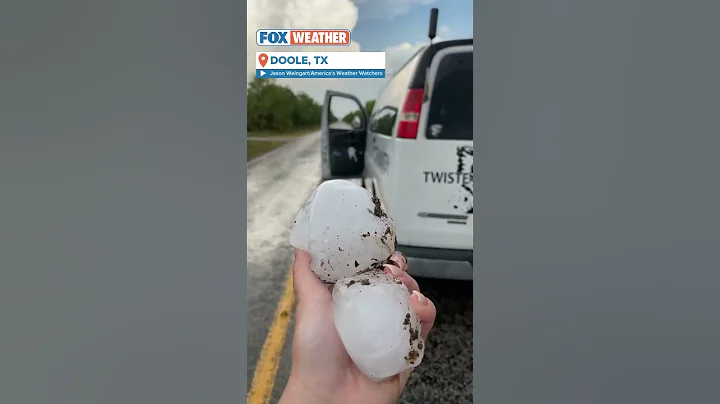 Large Hailstones Fall In Texas