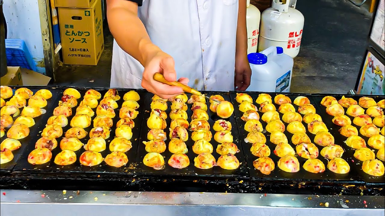 [100 pieces] Takoyaki Master's Technique/ A popular takoyaki stand in