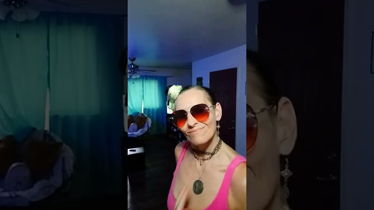 the new sh*t..."The 3 horn scarf wrap," by Eve Eden. sub for more awesome videos!!! 👌