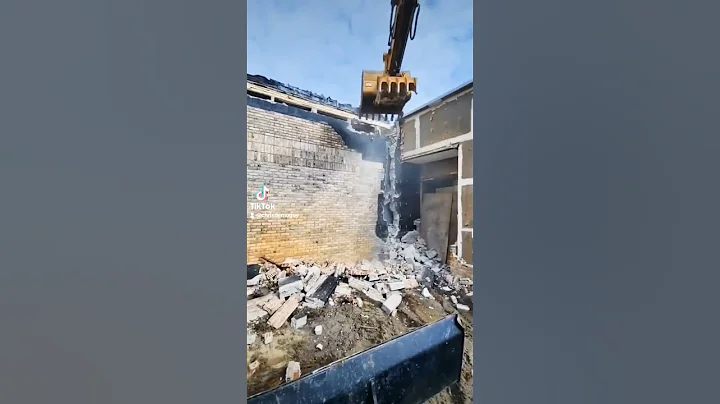 Building separation and demolition #demolition #excavator #heavyequipment #tractor #short