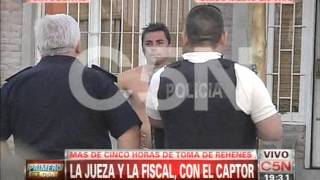 C5N - POLICIALES: TOMA DE REHENES EN TORTUGUITAS. LA NEGOCIACION