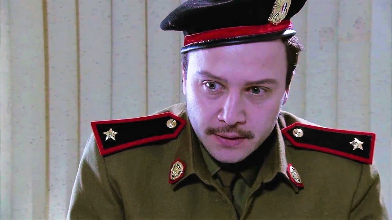 شوف الضابط شو عمل مع الشب اللي ضرب امو - الضابط عامر لعنة الطين