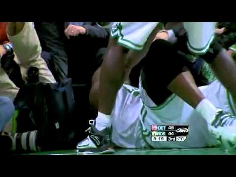 Shaquille O Neal block Rodney Stuckey shot and fal...