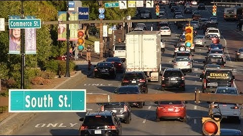 You asked, we answered: Why aren’t Baltimore’s downtown traffic lights better synchronized?