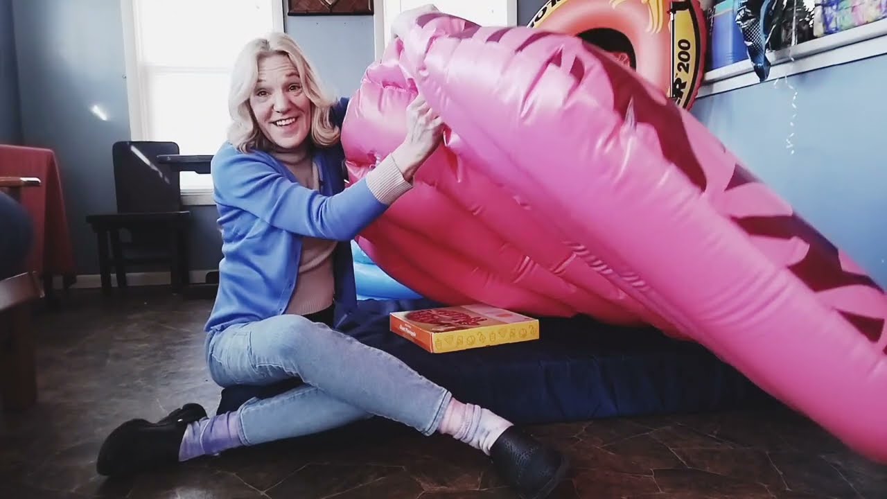 Deflating The Inflatable Pineapple Raft - YouTube