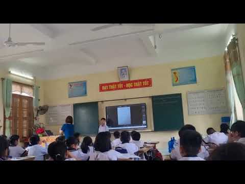 Học sinh lớp 2A1 hứng thú chia sẻ bài trong giờ học Toán