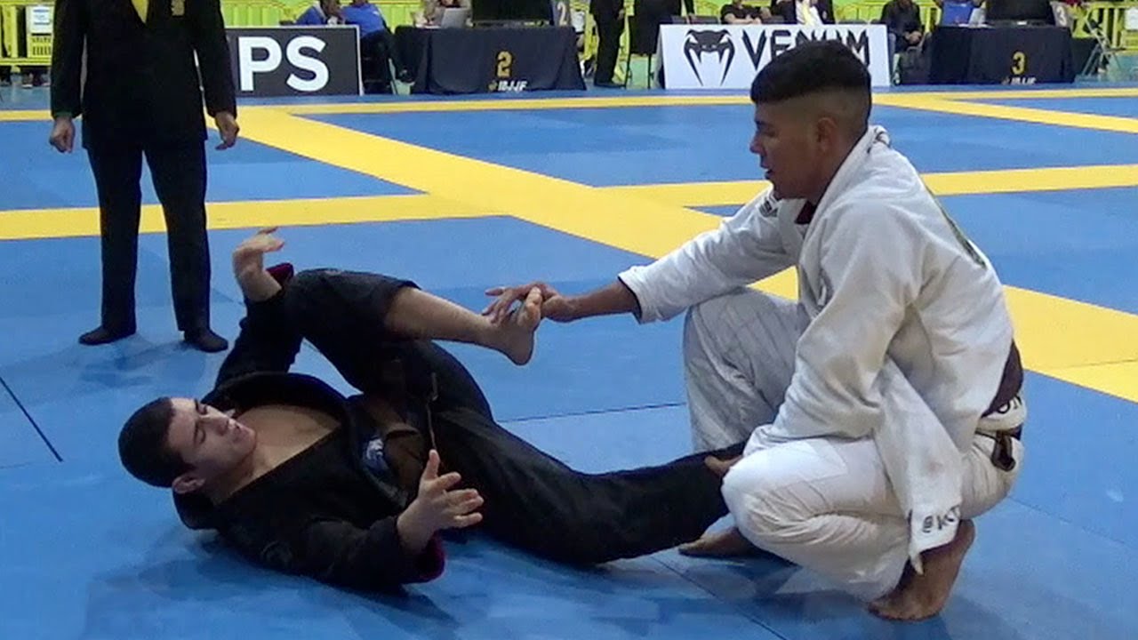 Victor Hugo v Tarik Hopstock / European Championship 2018