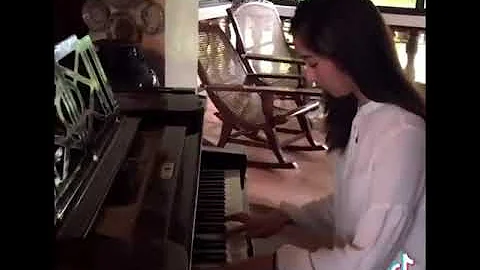 AMANDA ZAMORA playing piano |Jonna Grace Lazaga