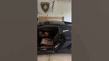 How To Open The Engine Bay Cover On A Lamborghini Lamborghini Gallardo 