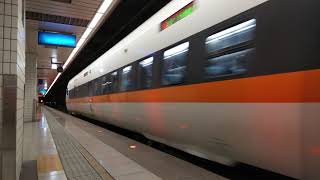 20211209 441次TEMU1000太魯閣自強號 南港車站1A月台 列車通過 No.441 Tairoko EXP Nangang station Platfrom1A Train pass