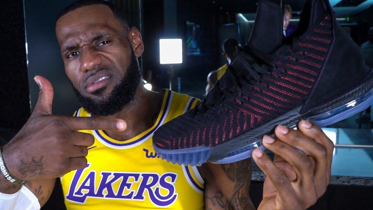 Lakers Sneaker Cam - YouTube