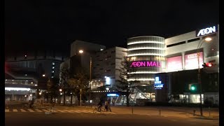 阪神なんば線のドーム前駅や大阪メトロ長堀鶴見緑地線のドーム前千代崎駅がある夜の大阪ドーム前の風景