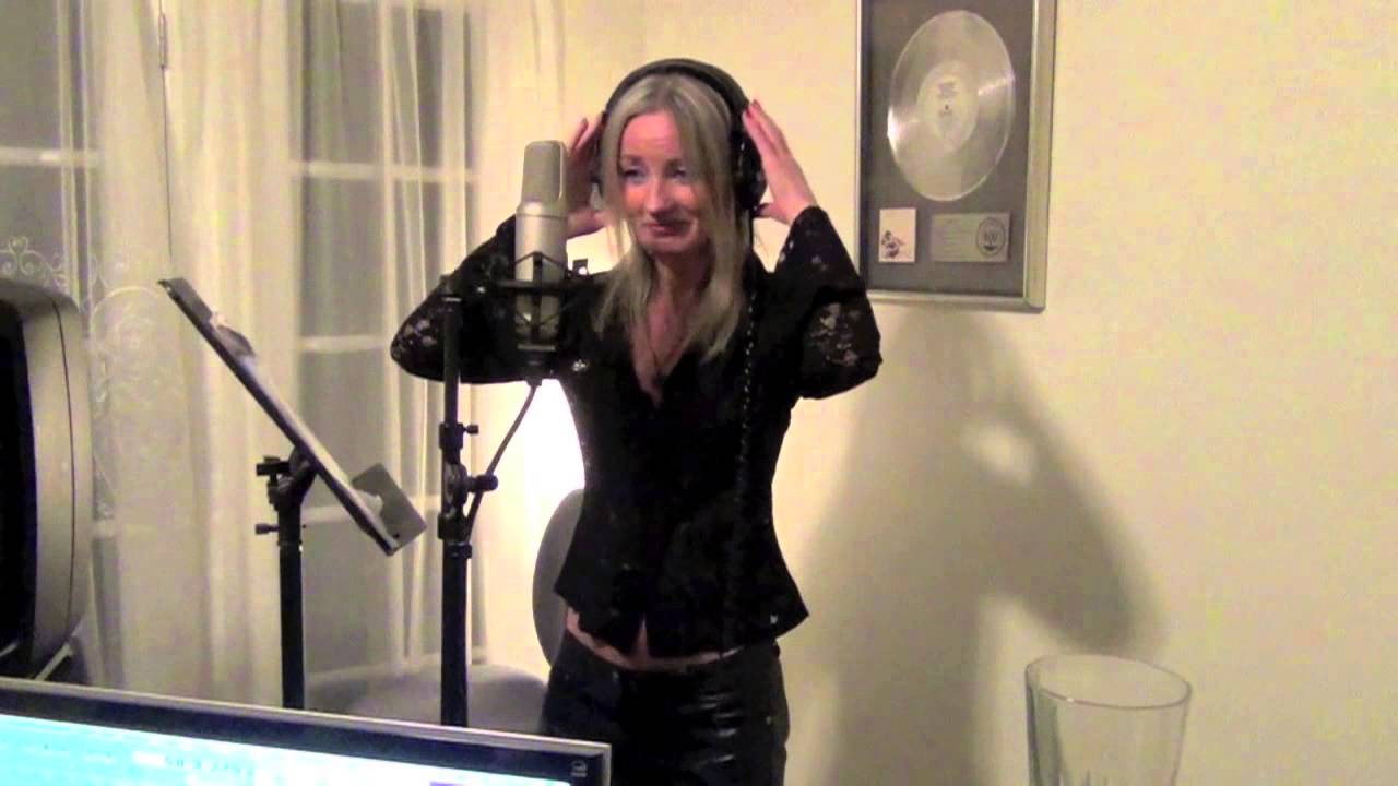 在 YouTube 上观看 Ann Shaw - Love Takes Its Time 在 YouTube 上观看 Ann Shaw - Love Takes Its Time