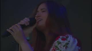 Stephanie Poetri performs 