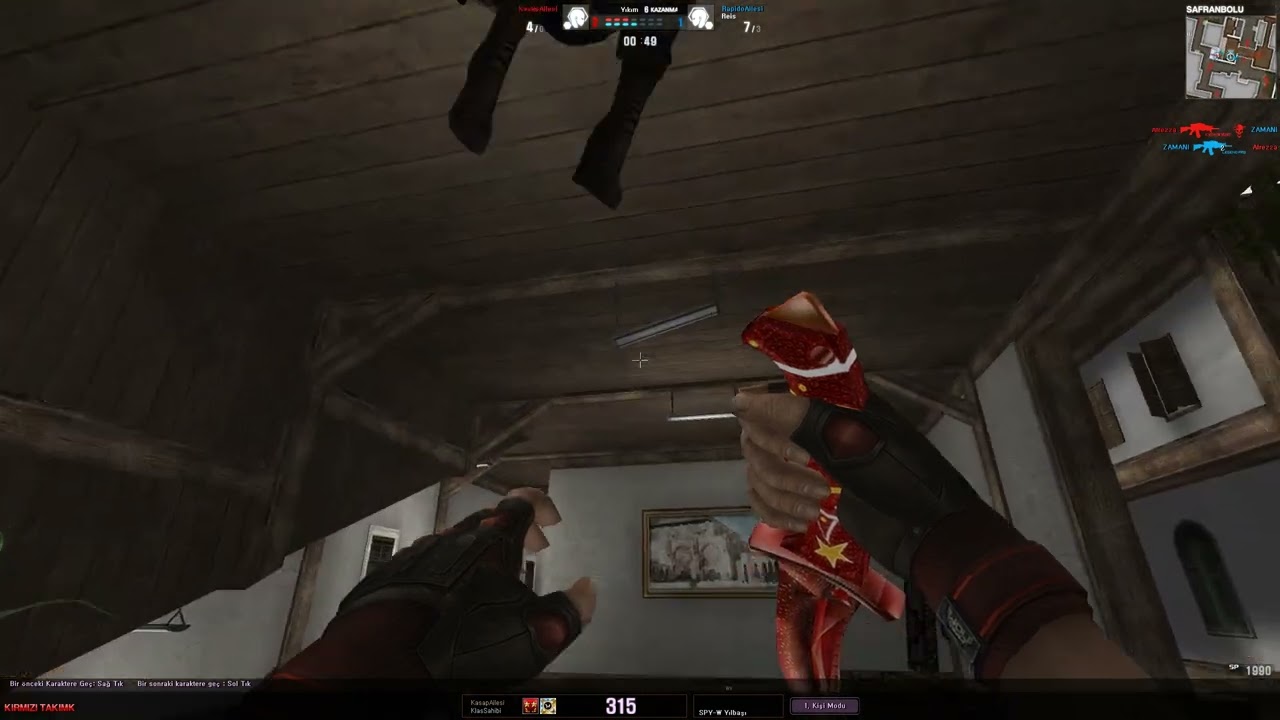 Wolfteamde Mahalle Yanarken Saçını Tarayanlar