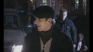 — Уголовный розыск! У вас нет права хранить молчание, у вас нет права на телефонный звонок — Уголовный розыск! У вас нет права хранить молчание, у вас нет права на телефонный звонок