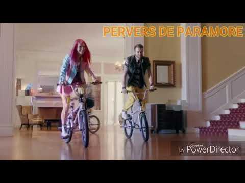 PARAMORE - They see me rollin