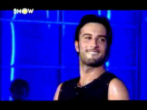 TARKAN - Kuzu Kuzu  hülya avşar show Canlı Performansı