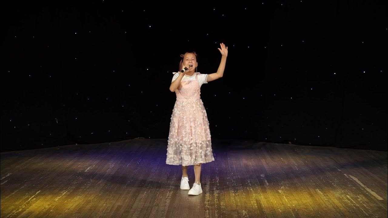 Падаем и взлетаем маша мирова текст. Песня падаем и взлетаем. Падаем и взлетаем слушать. Падаем и взлетаем слушать. Падаем и взлетаем слушать.