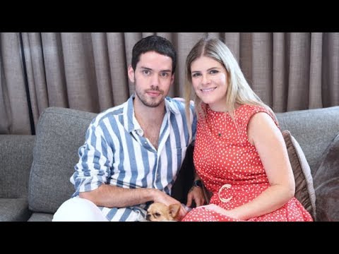 AQUI EM CASA: MANU CARVALHO • JOVEM PAN, MEIA SOQUETE E LOOKS PEGA BOY • GABRIEL GONTIJO