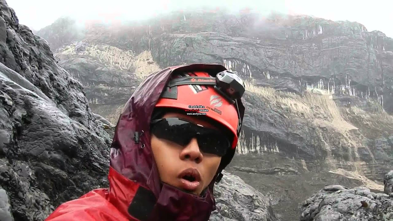 Puncak Soekarno 4860 mdpl - YouTube