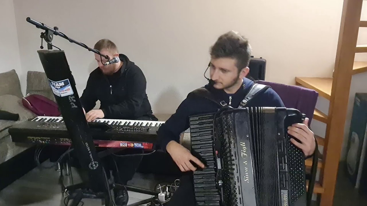 Team Band Sisak - Prozor stare majke (cover)