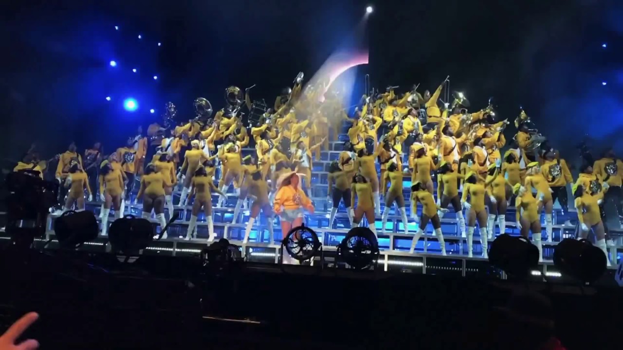 Beyoncé - Swag Surfin/ Diva/ Everybody Mad (COACHELLA WEEKEND 1) - YouTube