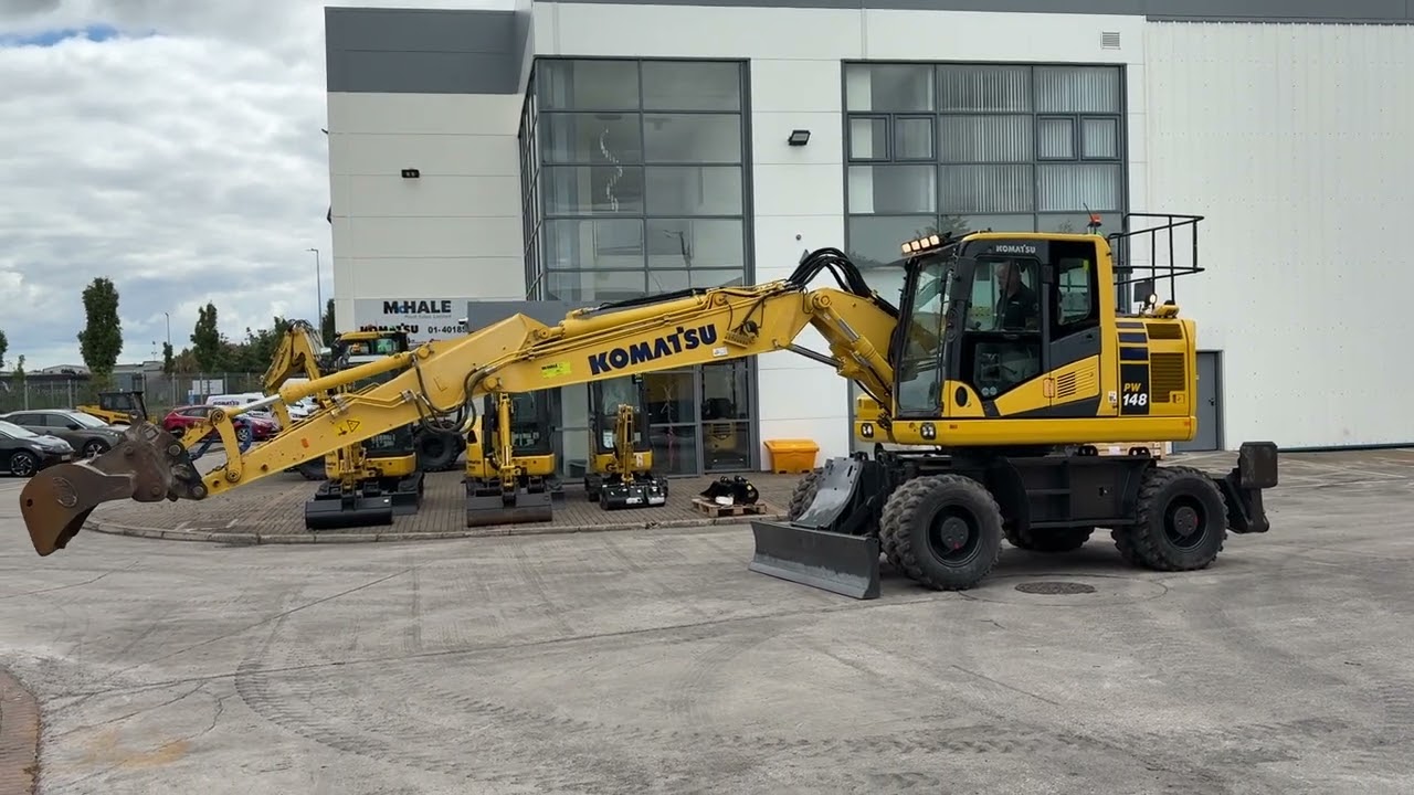 Komatsu PW148-11 - YouTube