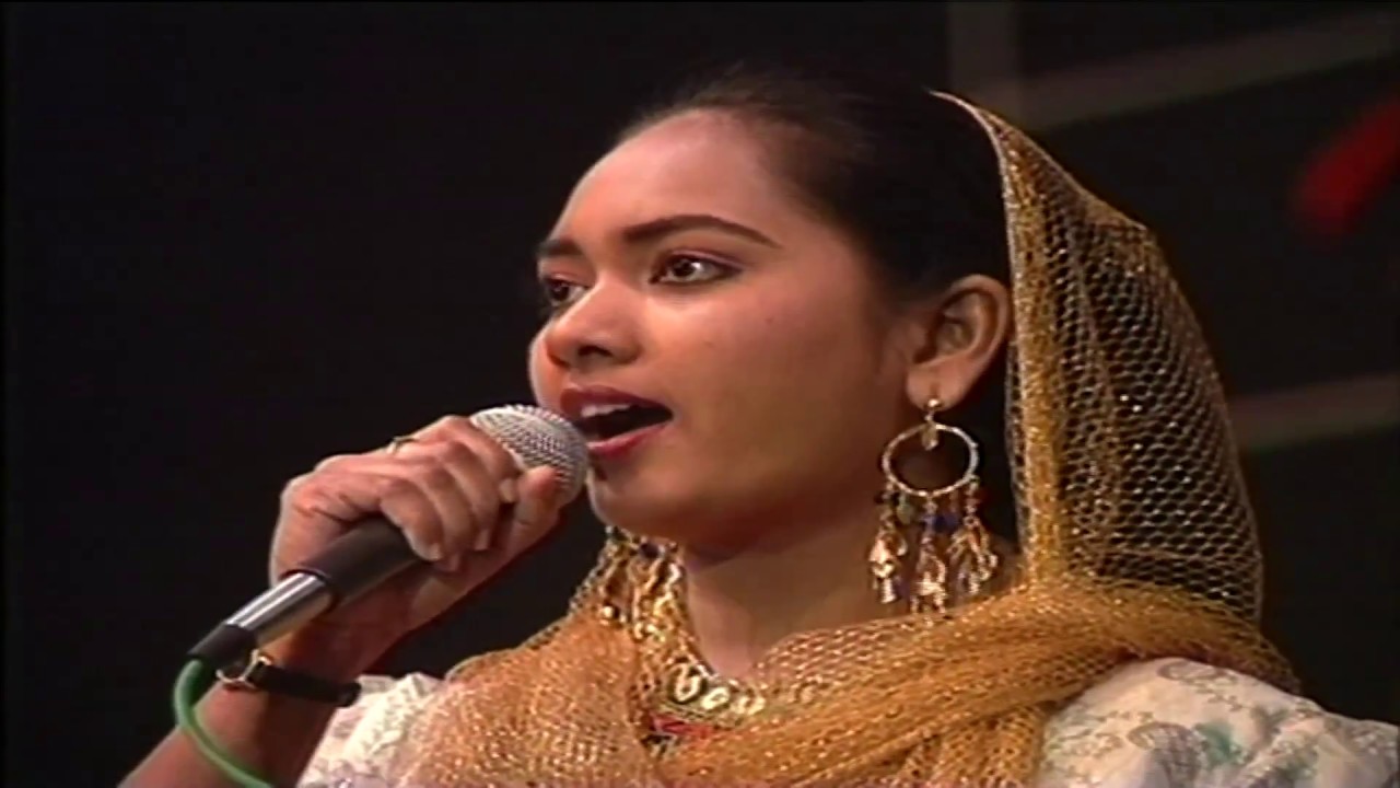 Mohanlal Show 92 Yatheem Song Malayalam Stage shows YouTube