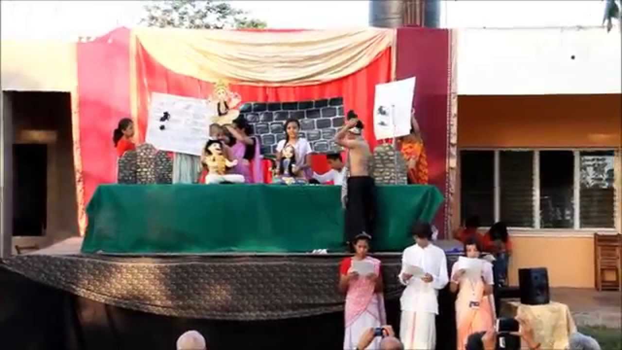 Obra de Tìteres sobre el Advenimiento de Sri Krsna campamento verano 2014 2 de 3