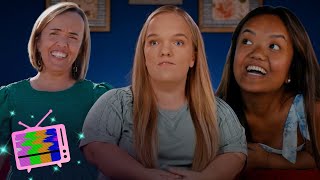 '7 Little Johnstons': Amber &amp; Emma Surprise Liz With Bridal Shower
