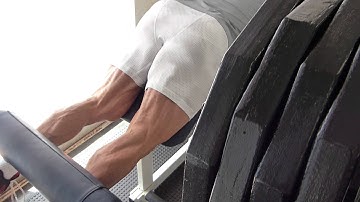 AVENGER LYING PLATE LOADED HAMSTRING CURL