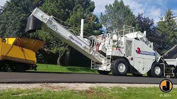 JBEC demonstrating the Roadtec SB 2500 Shuttle Buggy