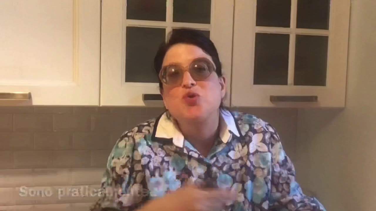 GINA FRANCON alle prese con Siri