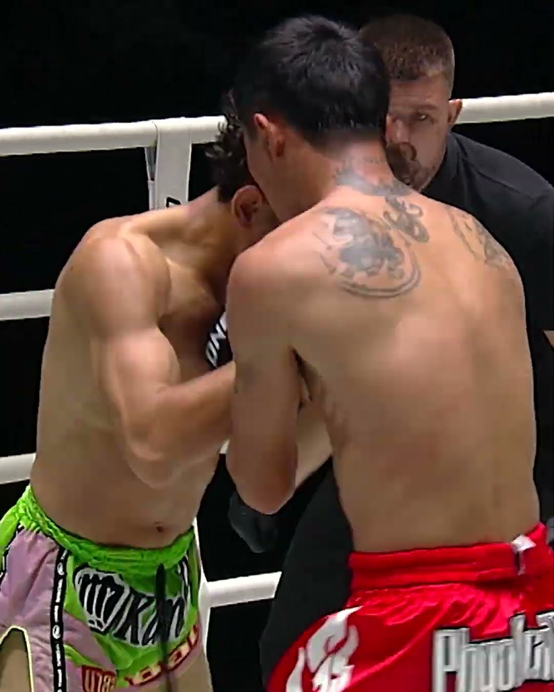 Relive Myanmar star Thway Lin Htet's all-out brawl with Thai standout Ganchai!