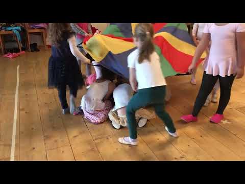 Exercices ludiques avec cerceaux - Enfants 3 à 8 ans - LaZwalla - Danse