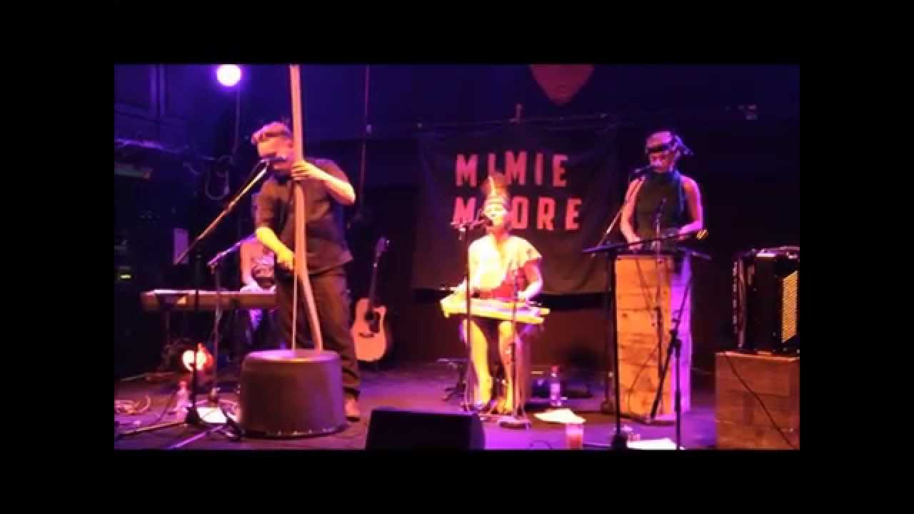Mimie Moore & Taavet Vool (washtub bass) YouTube